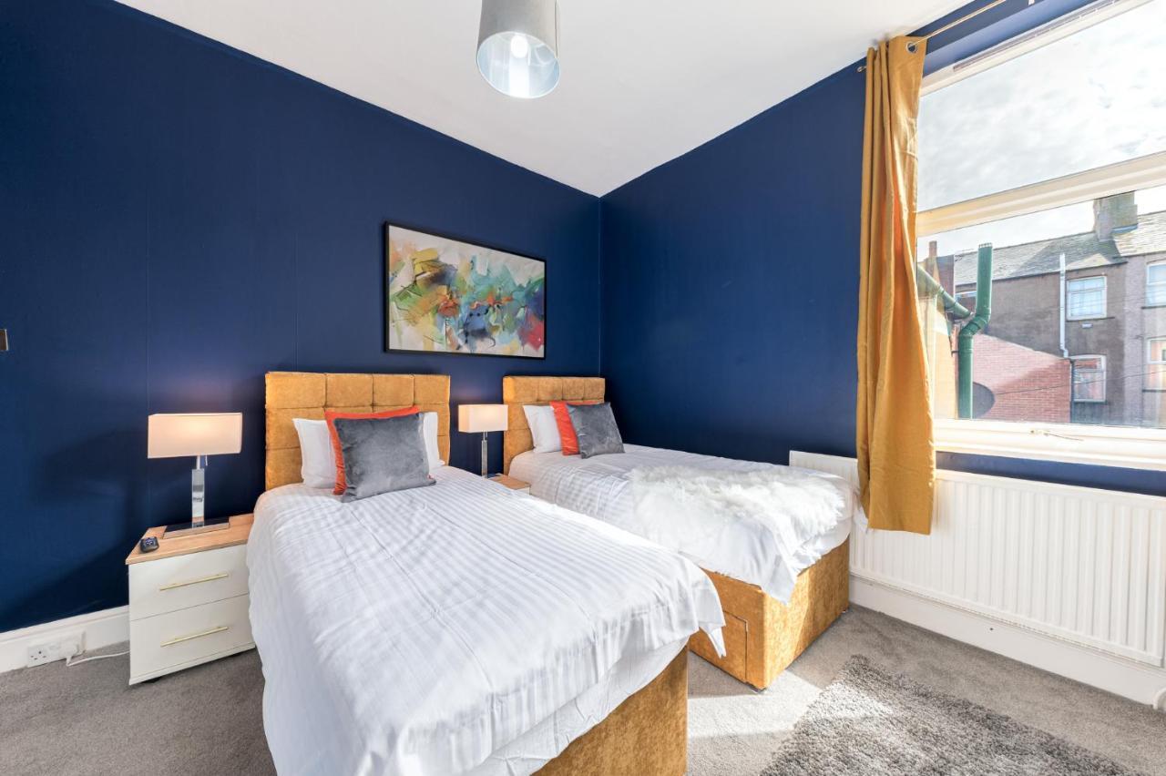 Ferienwohnung Stylish Luxury Large 4Br Kingbed Barrow-in-Furness Exterior foto
