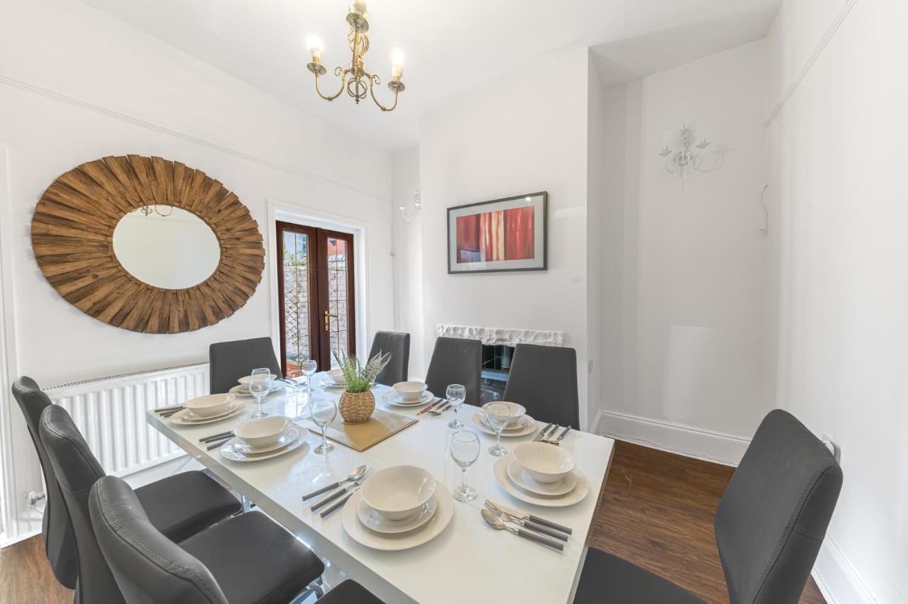 Ferienwohnung Stylish Luxury Large 4Br Kingbed Barrow-in-Furness Exterior foto